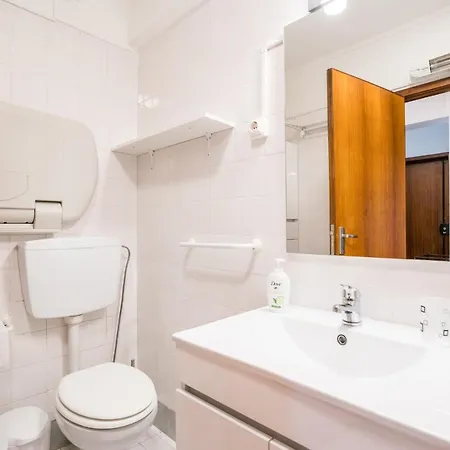 Apartment Quiet & Comfortable 1br Lisbon